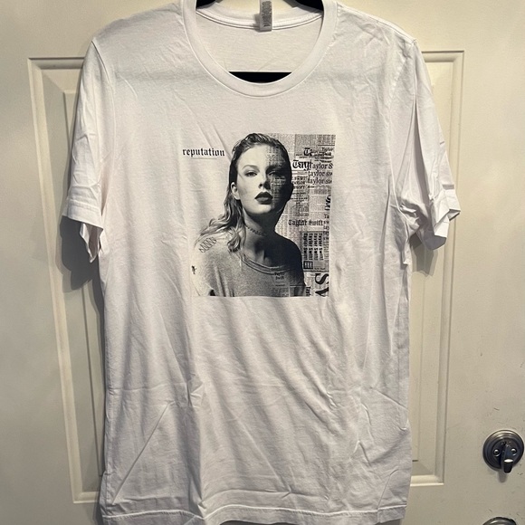 Taylor Swift Reputation White Tee - Picture 1 of 3